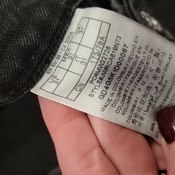 Guess Women's Skinny Jeans in Black - Picture 6 of 6